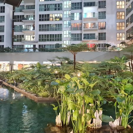 Hostel At Regalia Sky Pool Kuala Lumpur Dış mekan fotoğraf