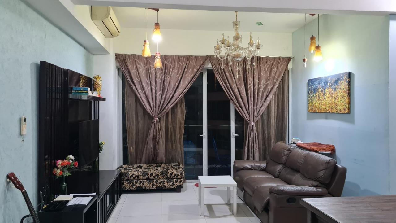 Hostel At Regalia Sky Pool Kuala Lumpur Dış mekan fotoğraf