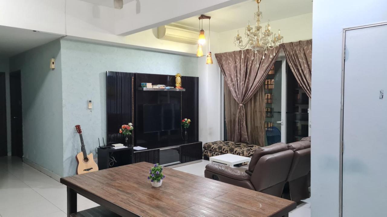 Hostel At Regalia Sky Pool Kuala Lumpur Dış mekan fotoğraf