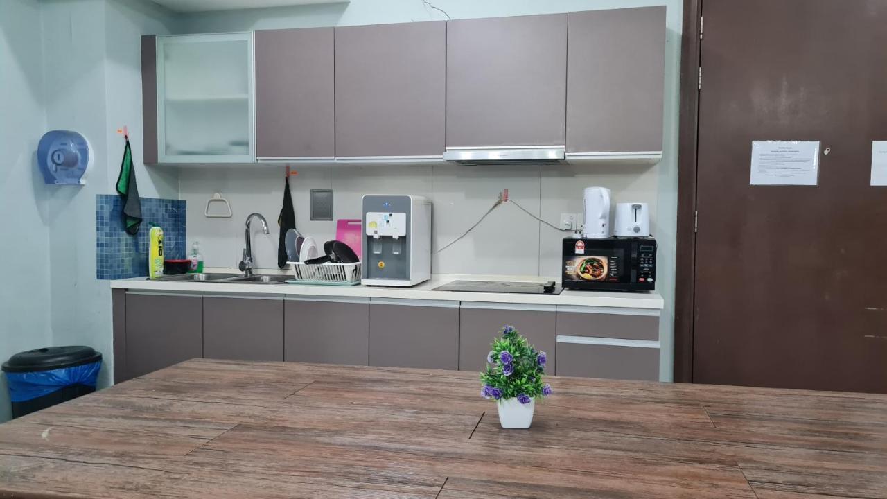 Hostel At Regalia Sky Pool Kuala Lumpur Dış mekan fotoğraf